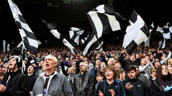 Fans flags.jpg